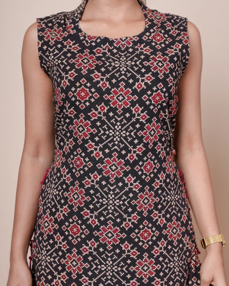 Lace Craft Neckline Detail â€“ Ajrakh Cotton Kurti by Kaarigar